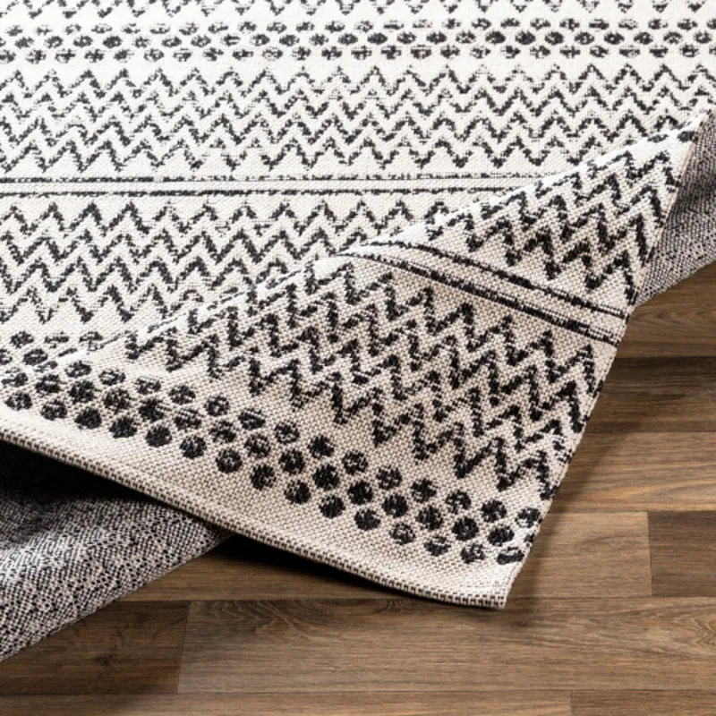 La casa 2'2" x 3'9" Rug