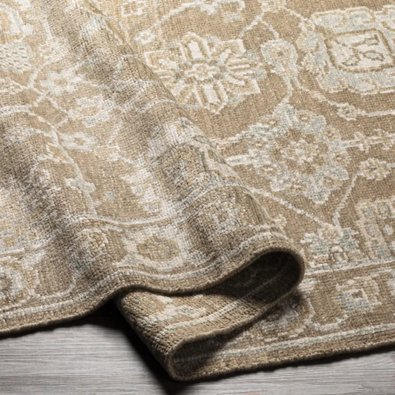 Royal 6' x 9' Rug