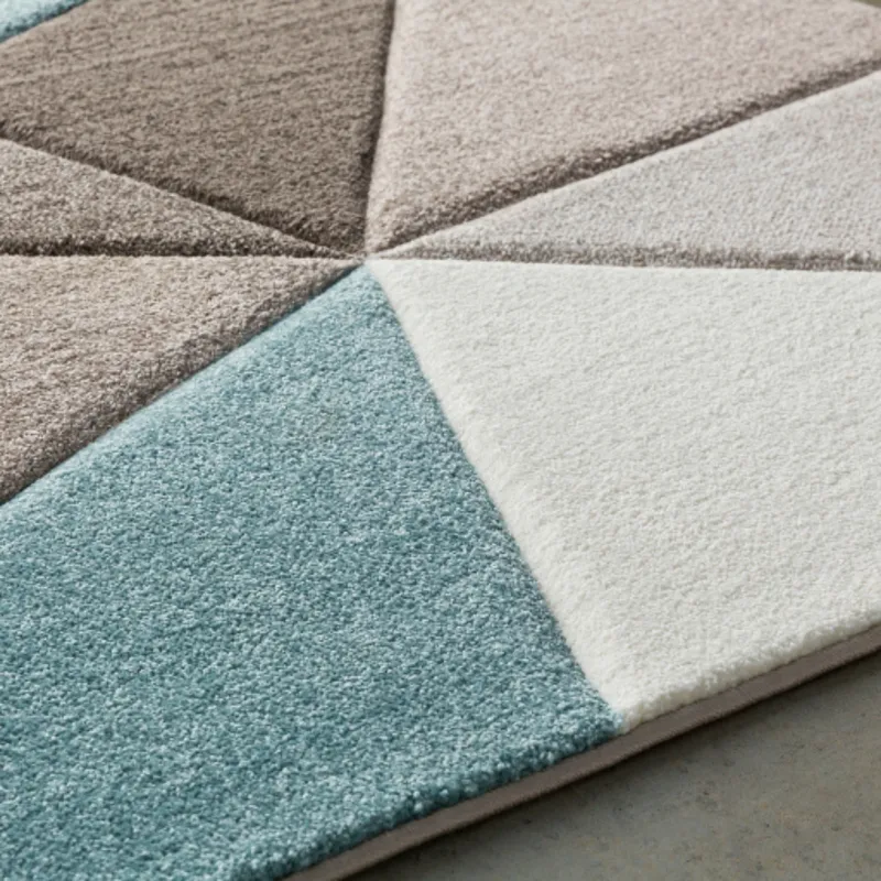 Santa Monica 6'7" x 9' Rug