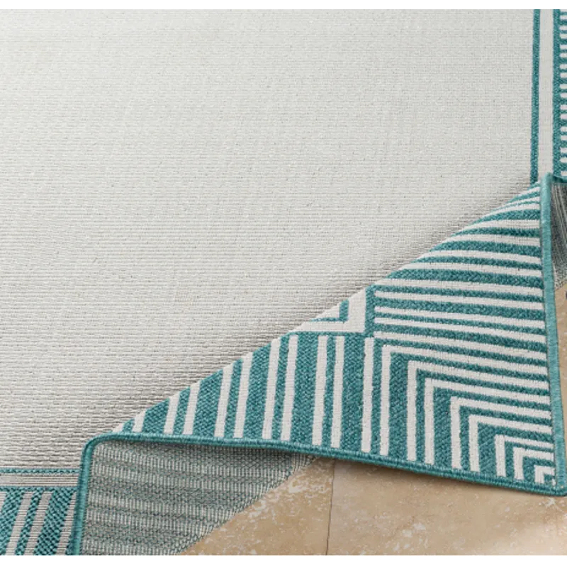 Alfresco 2'5" x 4'5" Rug