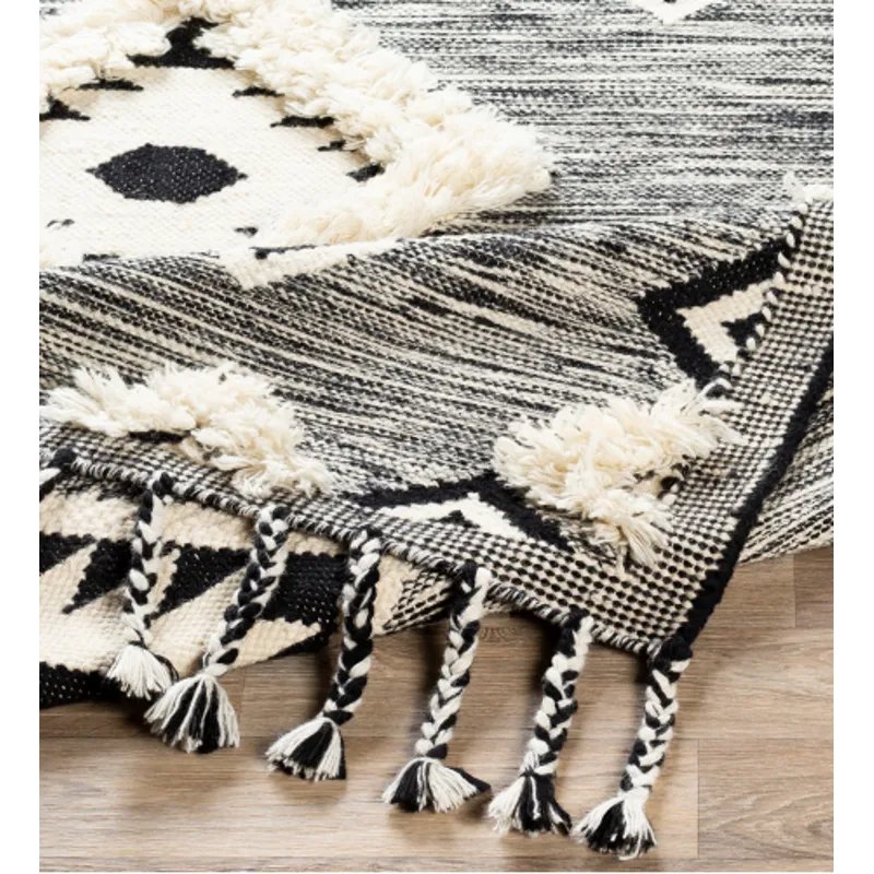 Apache 6' x 9' Rug