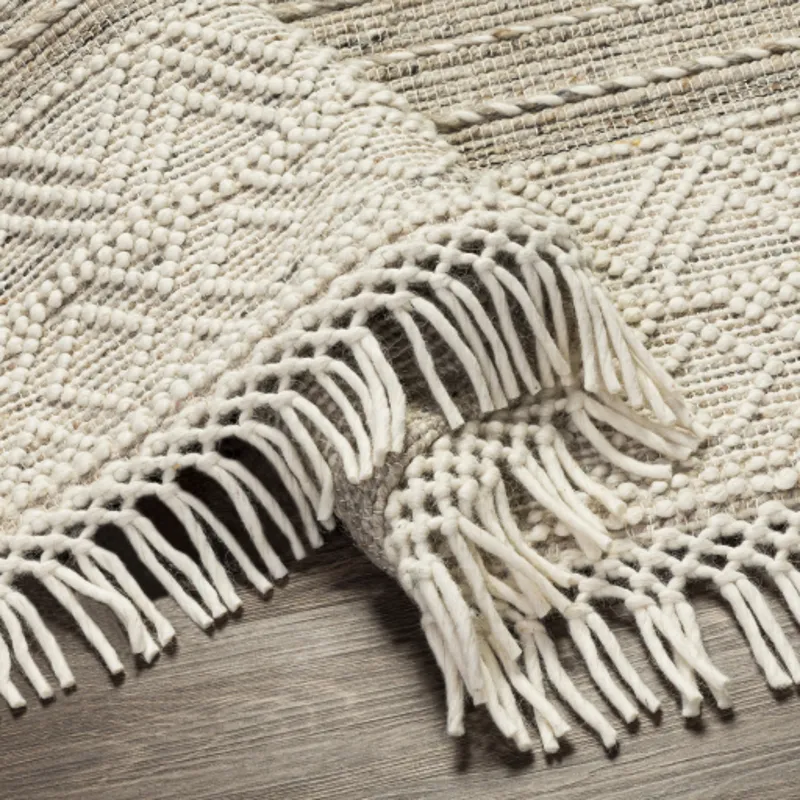 Lucia 5' x 7'6" Rug