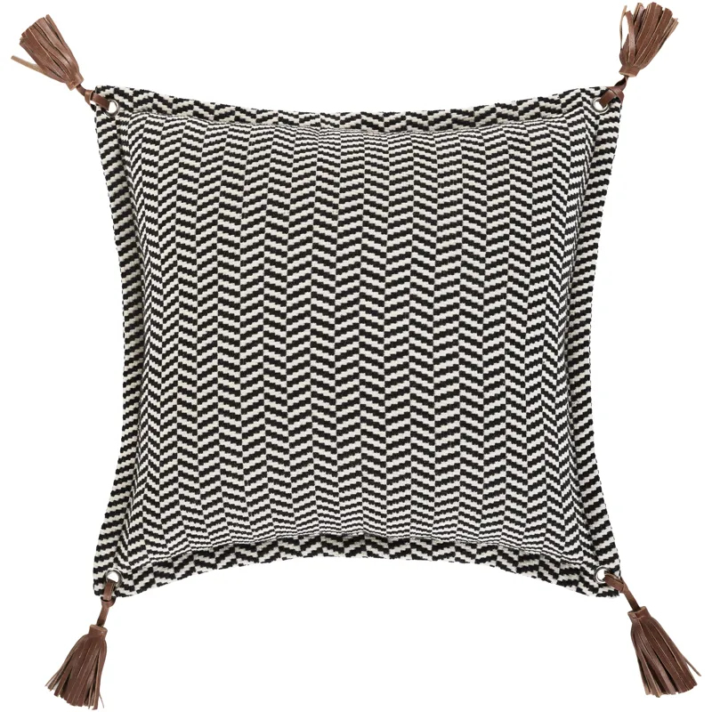 Fiona II 20" x 20" Pillow Cover