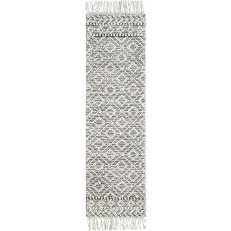 Farmhouse Tassels 2'6" x 8' Rug