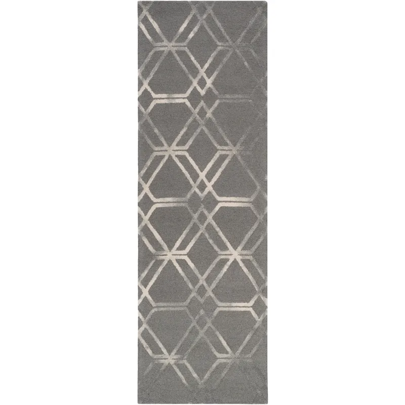 Serafina 2'6" x 8' Rug