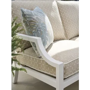 Island Classic Loveseat