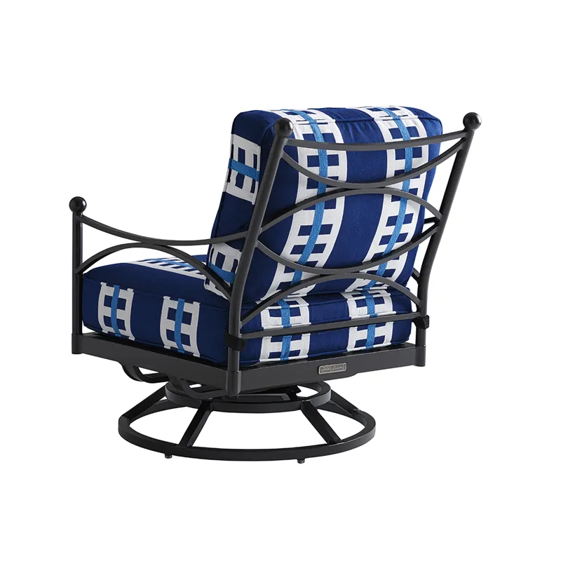 Pavlova Swivel Lounge Chair