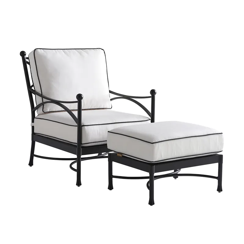 Pavlova Lounge Chair