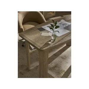 Desert Desk - Multiple item room scene