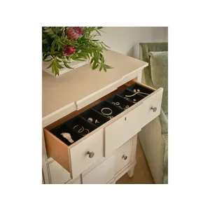 Willow Dresser - Multiple item room scene