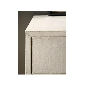 Lira Dresser - Multiple item room scene