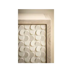 Velora Paloma Chest
