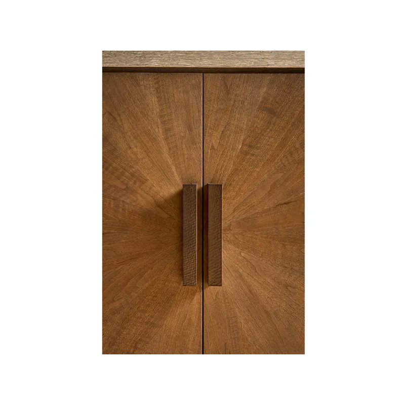 Mist Hall Chest - Multiple item room scene