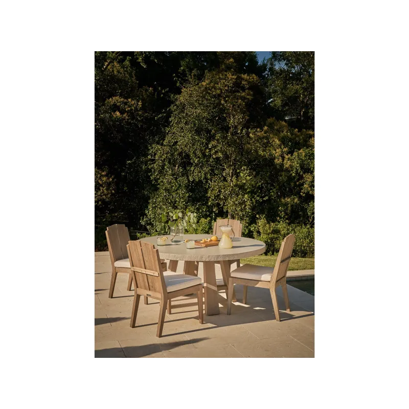 Coastal Living Saratoga Round Dining Table