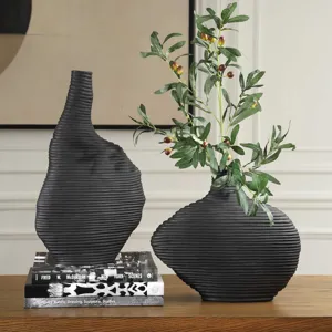 Duostacked Black Vases Set/2