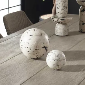Nouveau Indoor-Outdoor Spheres Set/2