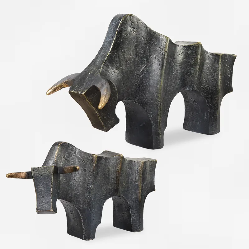 Regal Bull Bronze Sculptures Set/2