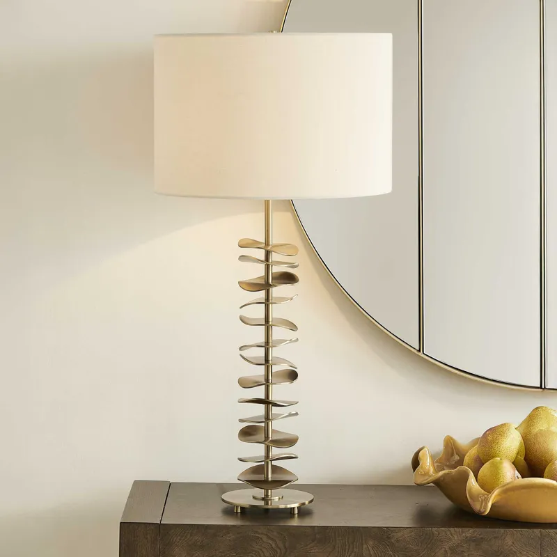 Akoa Metal Disc Table Lamp