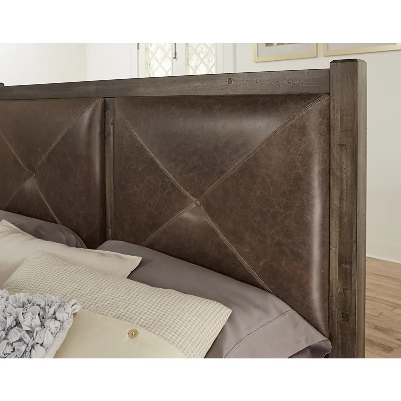 LEATHER HDBD 6/6  Detail Shot