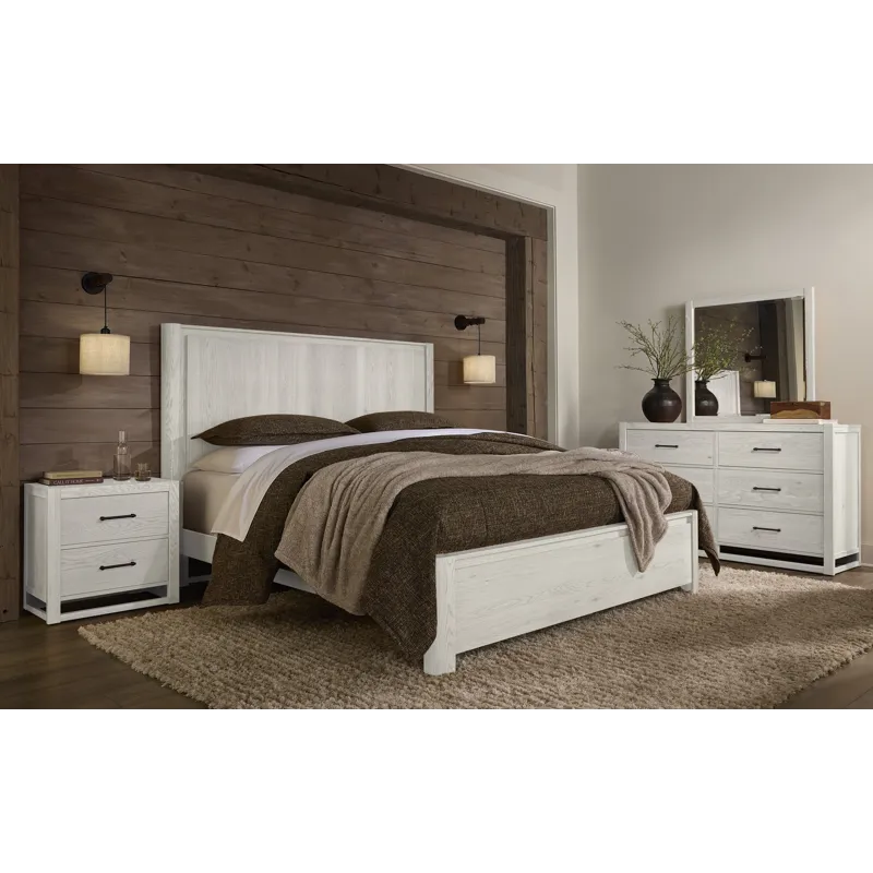 Lodge & Loft-Soft White Radius Poster Bed - Queen