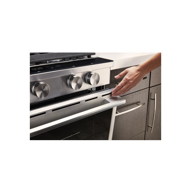 5.8 cu. ft. Smart Slidein Gas Range with EZ2Lift™ Hinged CastIron