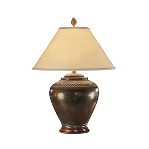 Carved Neck Pot Lamp