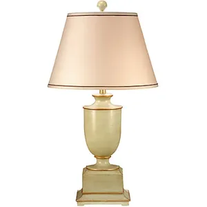 Classic Urn Lamp