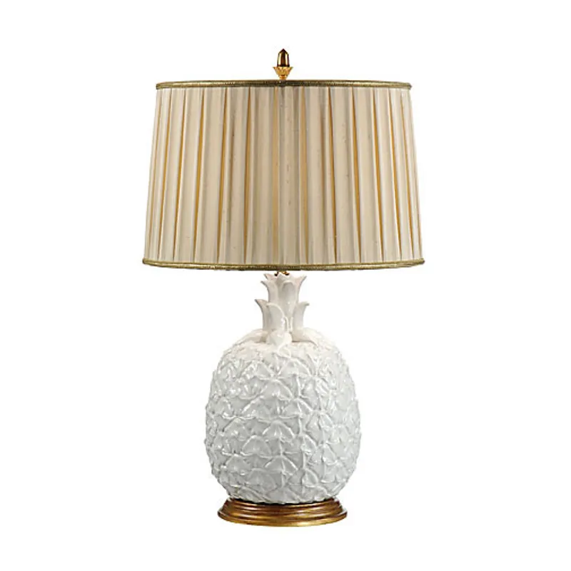 Blanc Pineapple Lamp