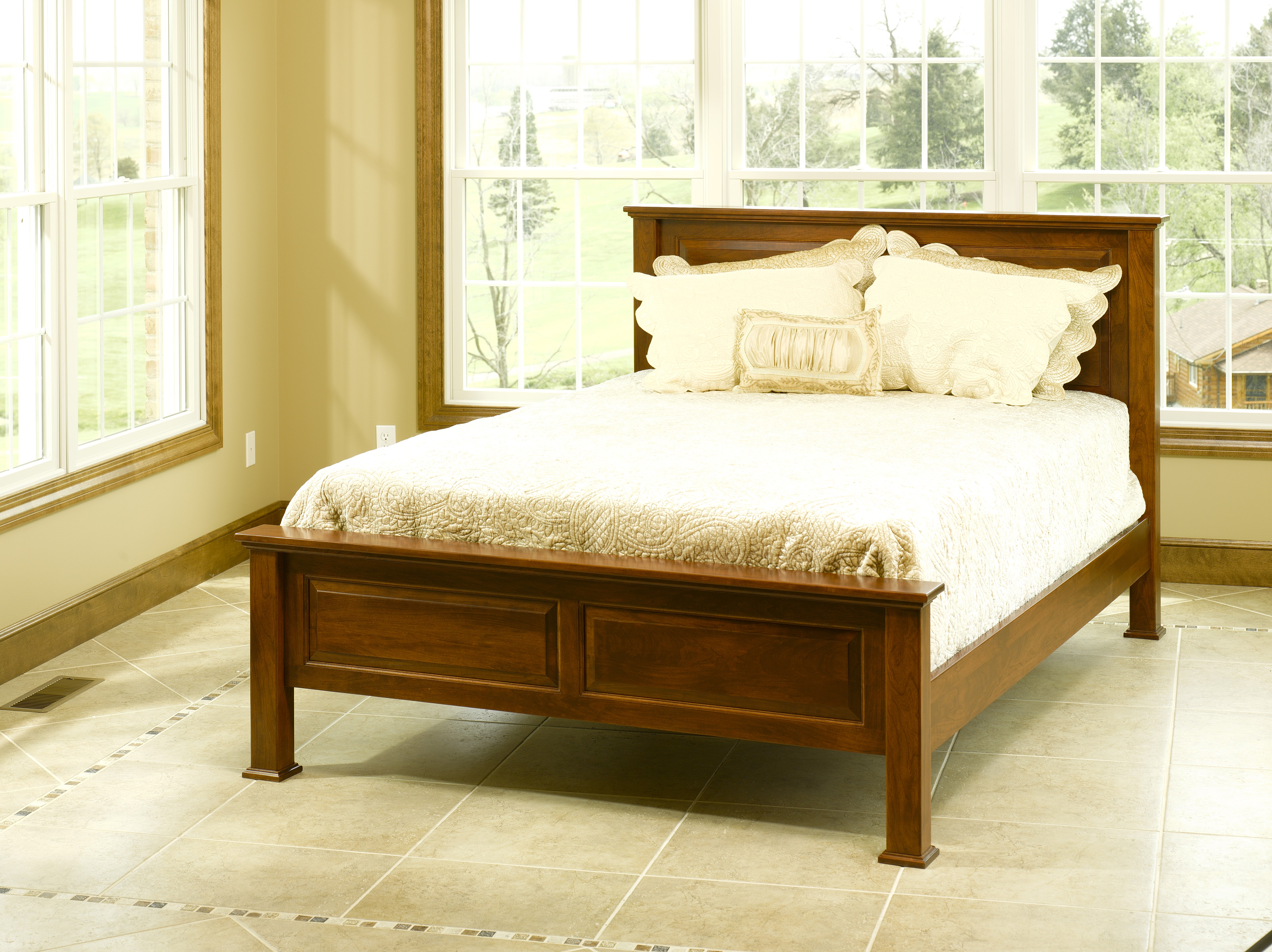 Jamestown Square Queen Shaker Panel Bed with Low Footboard 31123 by